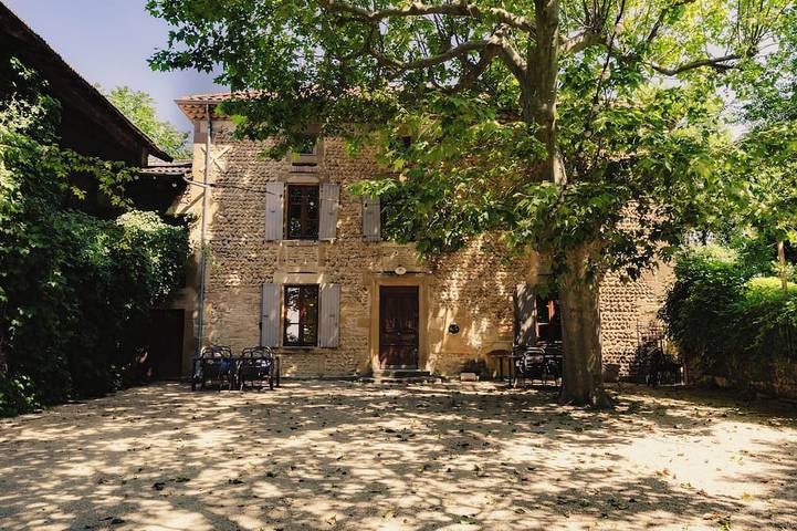 Location de vacances pour 12 personnes à Chantemerle-les-Blés