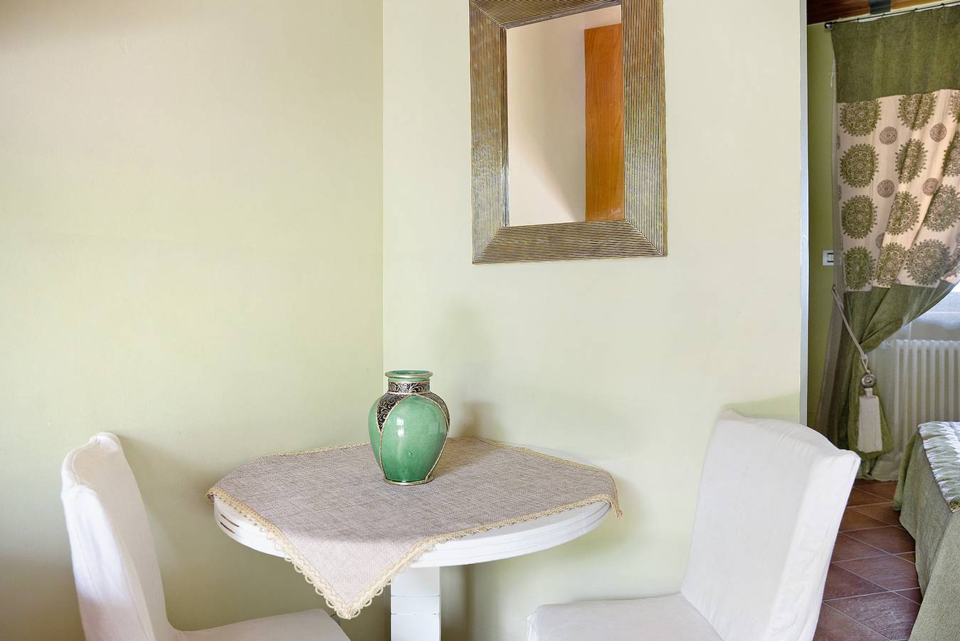 Appartement entier, Maison de vacances 'La Corte di Langa Alloggio Giada' avec piscine partagée et Wi-Fi in Cerreto Langhe, Langhe