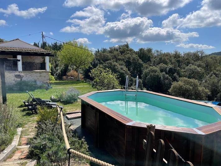 Maison de campagne pour 4 personnes, avec piscine ainsi que jardin et vue à Santa Coloma de Farners