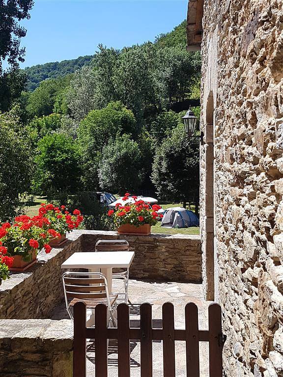 Gîte 4 pers. dans un des "Plus Beaux Villages de France" in Belcastel, Massif central
