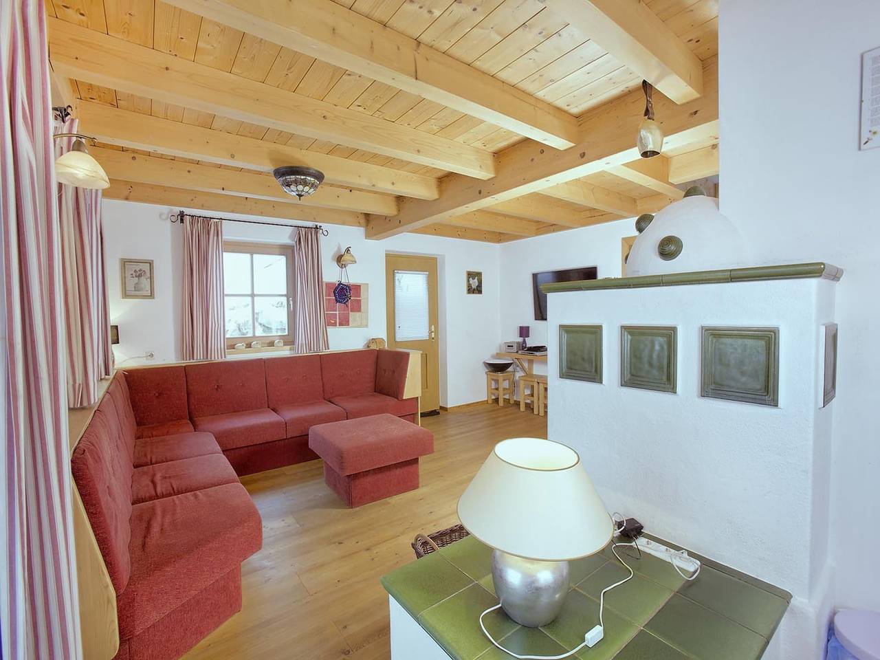 Chalet in Königsleiten mit Pool & Skibus in Pinzgau