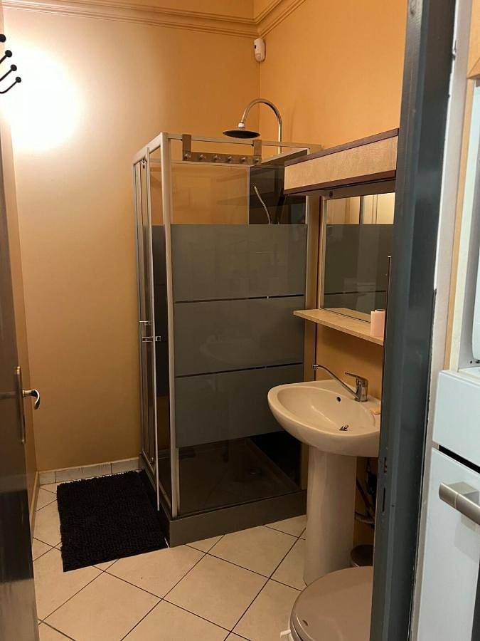 Appartement entier, One-Bedroom Apartment in La Ferté-Gaucher, Seine-et-Marne