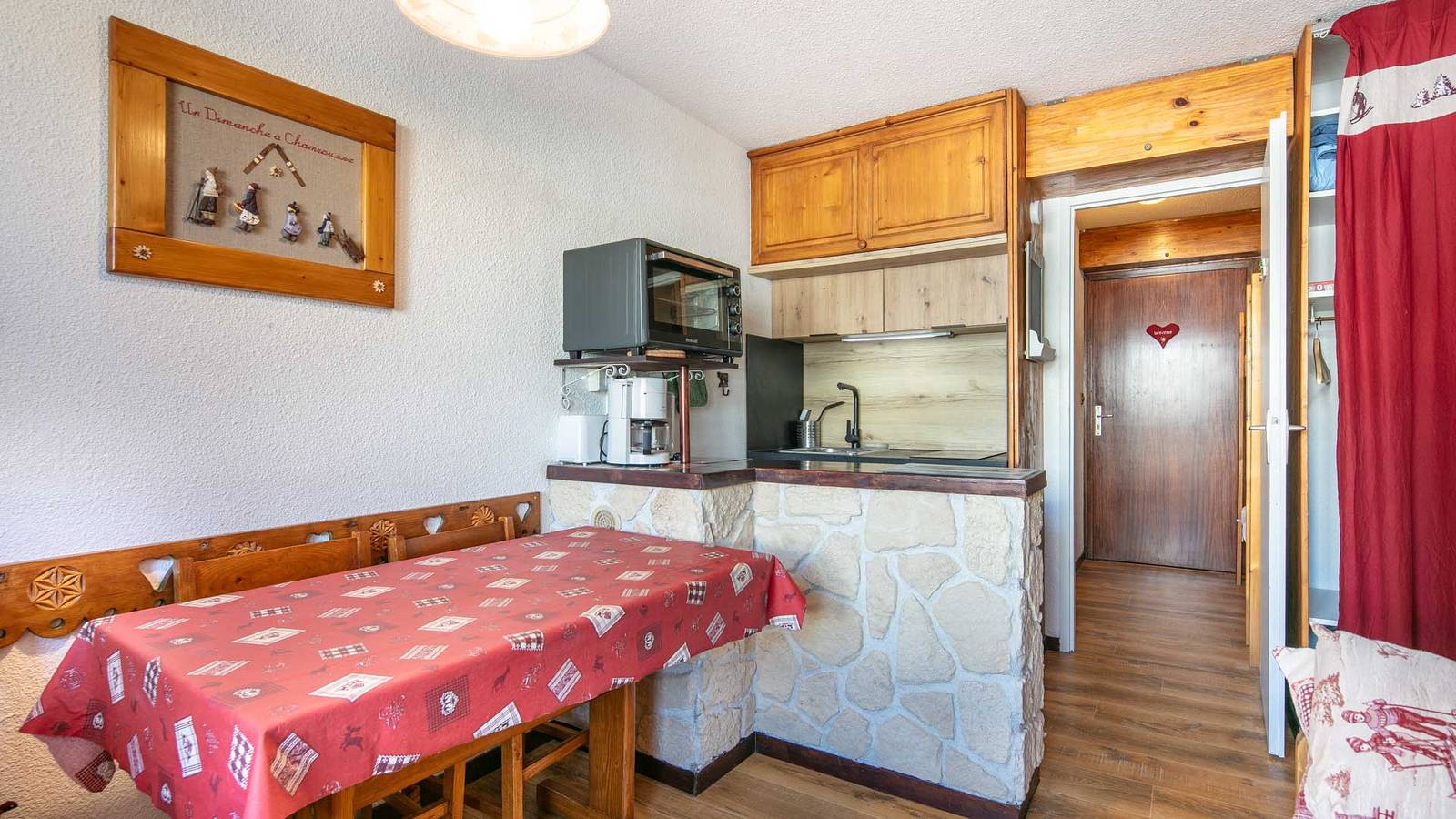 Entire studio, Le Vernon N°1019 in Chamrousse, Écrins National Park