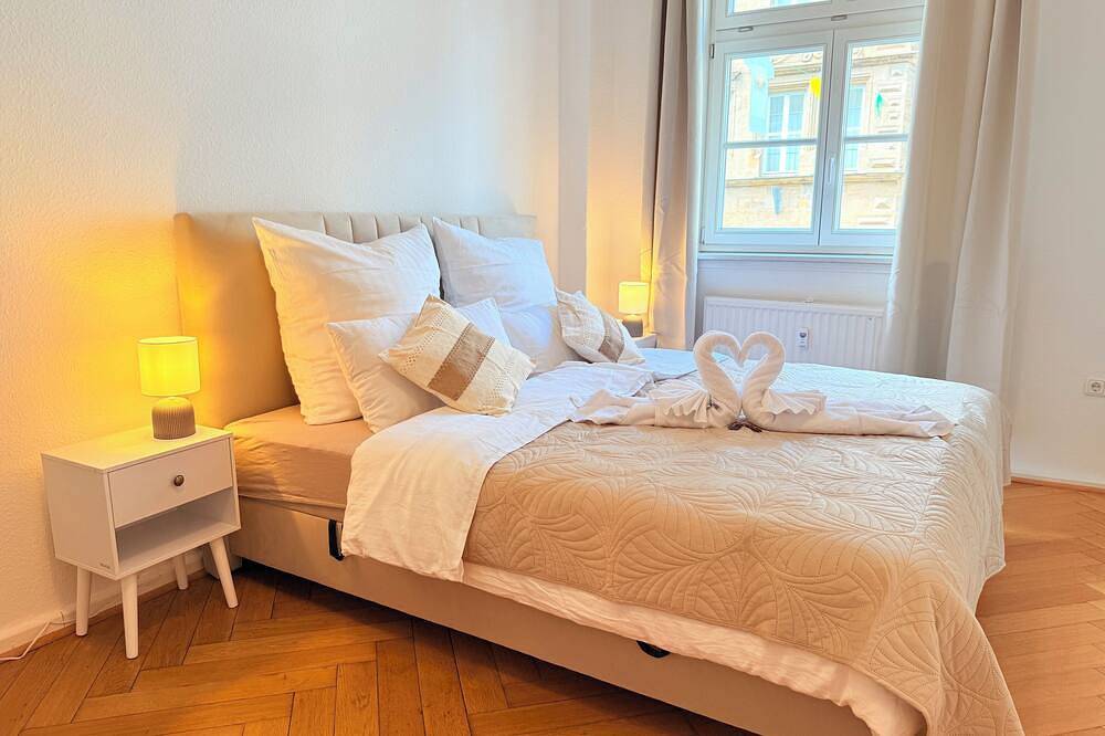 Ganze Wohnung, Dreamzzz Altstadttraum im Herzen Coburgs an der Ehrenburg&Marktplatz I Parkplatz in Coburg, Oberes Maintal - Coburger Land
