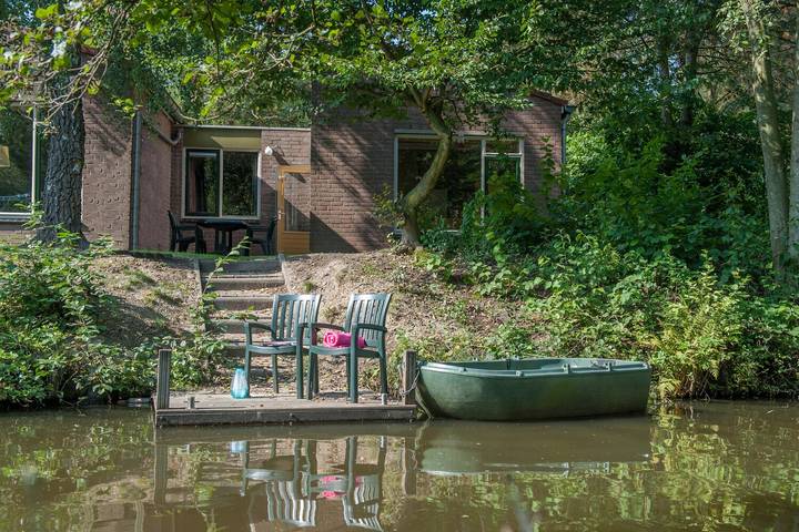 Vakantiehuis voor 4 personen, with Balkon/Terras and Terras as well as Tuin and Zwembad in Weert