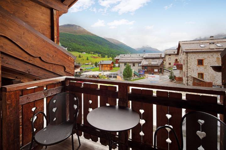 Ganze Wohnung, Ferienwohnung 'Chalet Picchio Trilocale' mit Bergblick, Balkon und Wlan in Livigno (Stadt), Livigno