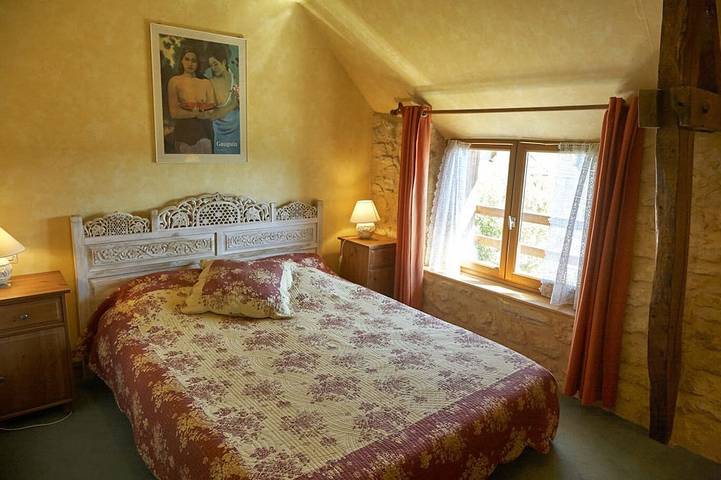 Location de vacances pour 6 personnes, avec jardin et piscine à Fajoles - 2