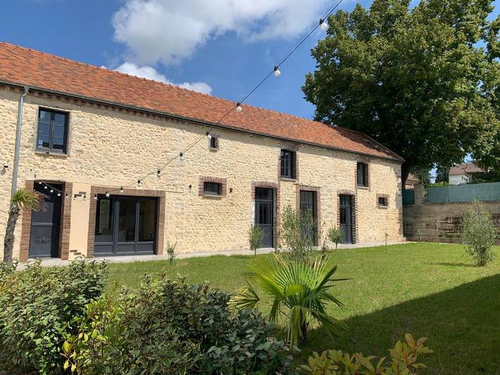 Chambre d’hôte pour 2 personnes, avec Terrasse et Jacuzzi ainsi que Jardin et Vue dans Seine-et-Marne