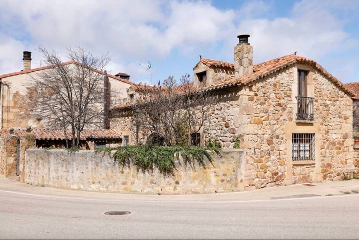 Finca 'El Molino Del Pepe' mit privater Terrasse, privatem Garten und Wi-Fi in Almajano, Soria Provinz
