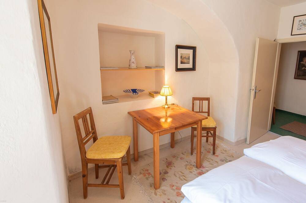Ganze Wohnung, Ferienwohnung Schlosshof in Magdalensberg, Klagenfurt-Land