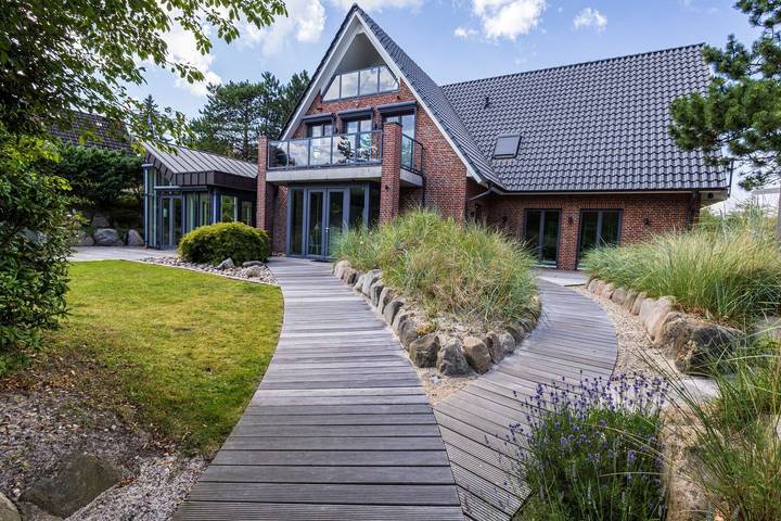 Ferienhaus für 9 Personen, mit Balkon und Terrasse sowie Garten in St. Peter-Ording