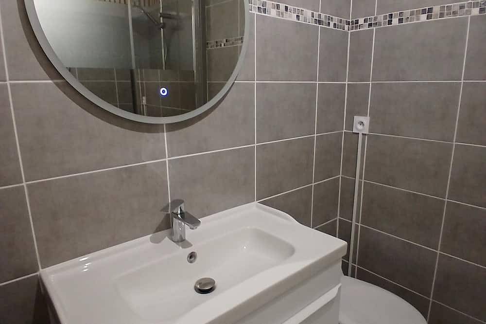 Appartement entier, Appartement  50m de la mer  4 personnes in Ouistreham, Région de Caen