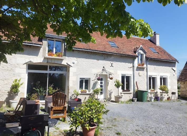 Location de vacances pour 3 personnes, avec jardin, animaux acceptés à Villeloin-Coulangé