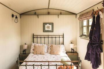 Log Cabin for 4 People in Rosedale Abbey, North Yorkshire, Photo 1