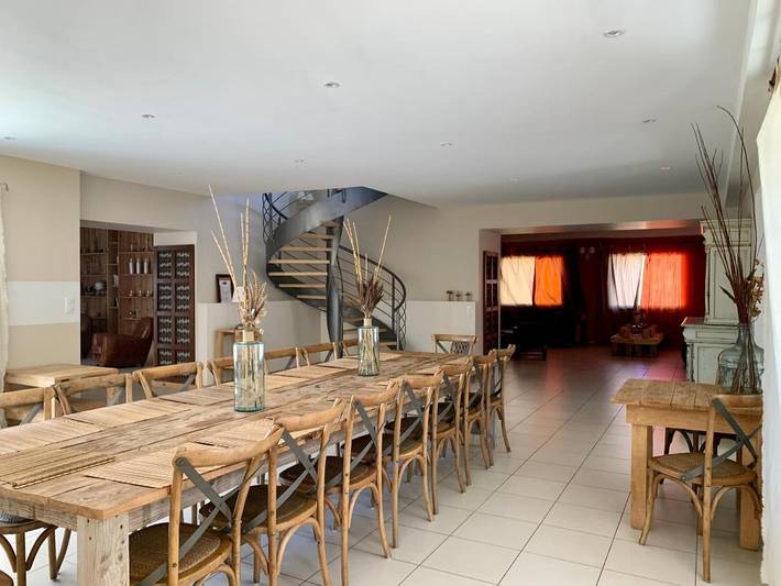 Location de vacances pour 16 personnes, avec vue ainsi que jardin et piscine, animaux acceptés à Vézénobres - 4