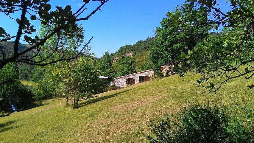 Location de vacances pour 2 personnes, avec Terrasse et Vue à Roquetaillade