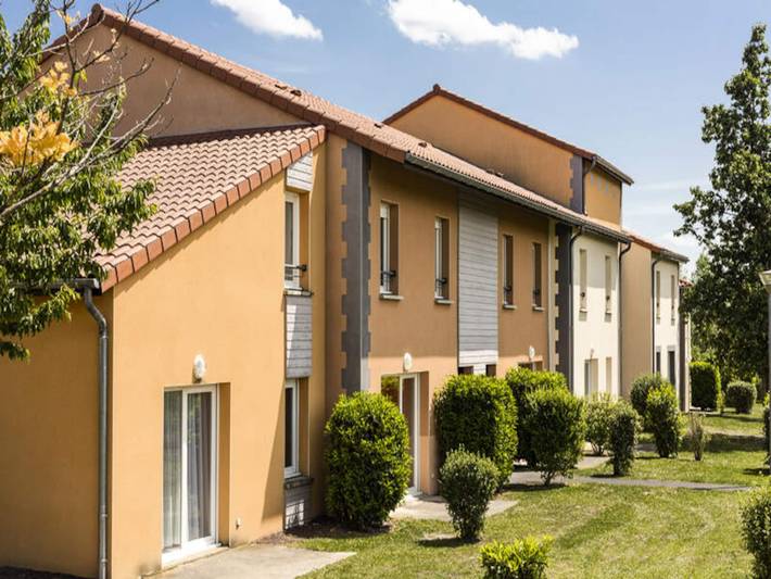 Appartement de vacances pour 4 personnes, avec terrasse et piscine, animaux acceptés