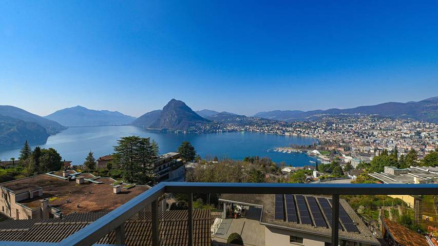 Ferienwohnung für 4 Personen, mit Ausblick und Seeblick sowie Balkon/Terrasse