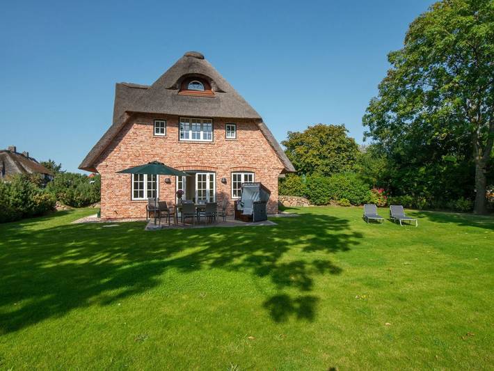 Haus Carstensen Süd - Reetdachhaus für 8 Pers. mit Sauna, Garten, Stellplatz, Wlan, Haustiere erlaubt. in Keitum, Sylt (Gemeinde)