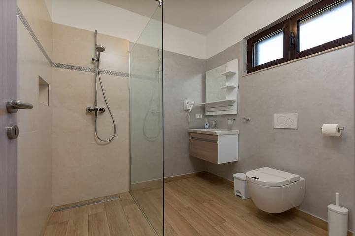 Villa für 4 Personen, mit Balkon und Garten in Rovinj - 4