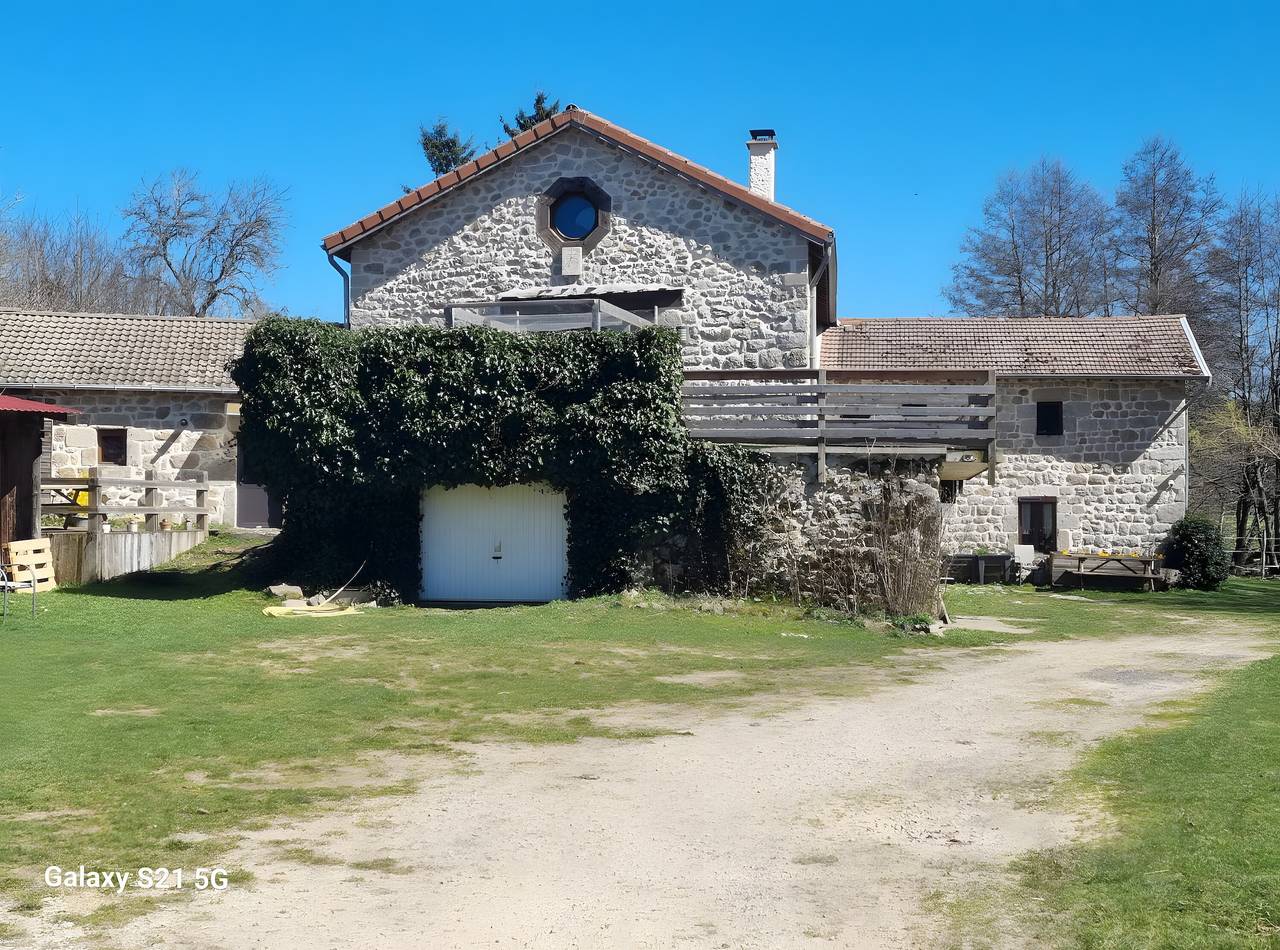 Cottage „Gîte du Moulin de Gorre“ mit Gemeinschaftsgarten und Wlan in Montregard, Haute-Loire