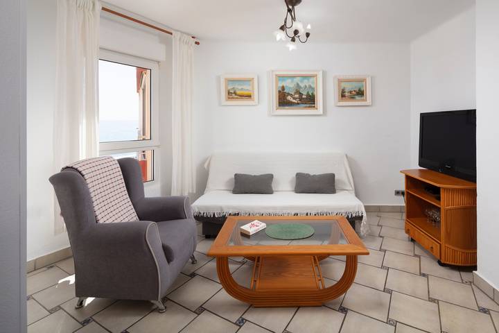 Ganze Wohnung, Ferienwohnung 'Bloque 76' mit Meerblick, Gemeinschaftspool und WLAN in Torrox Costa, Torrox