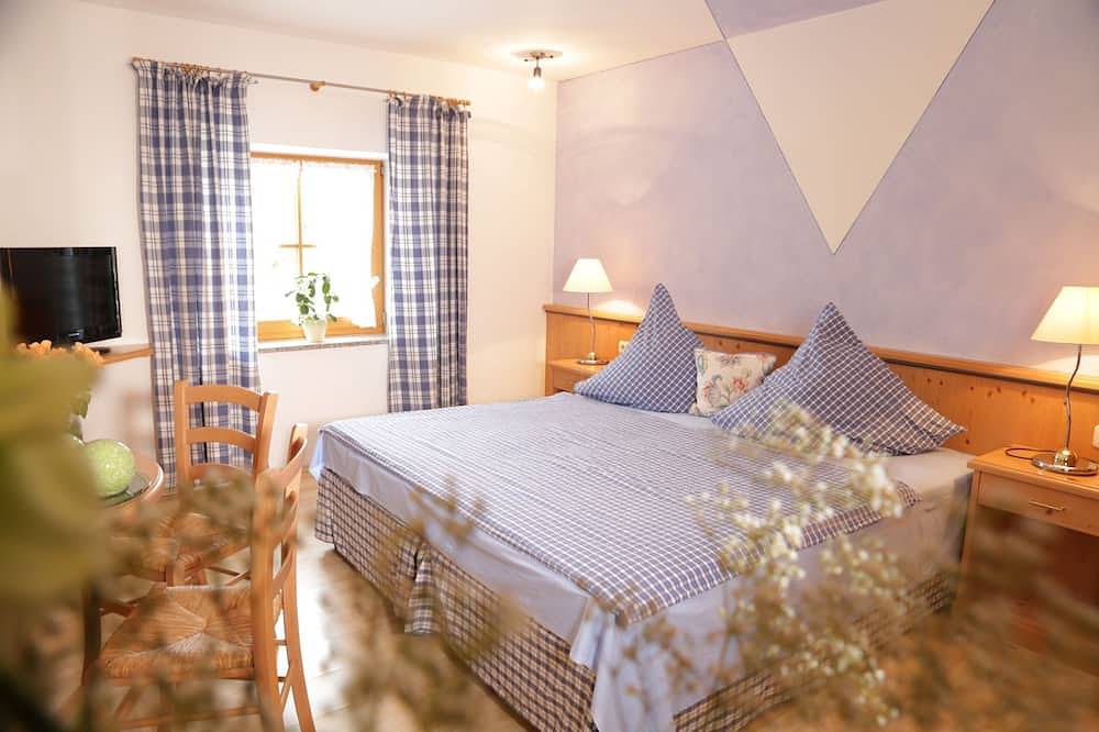 Ganze Wohnung, Moderne Ferienwohnung für max. 3 Personen in Rosenheim, Oberbayern
