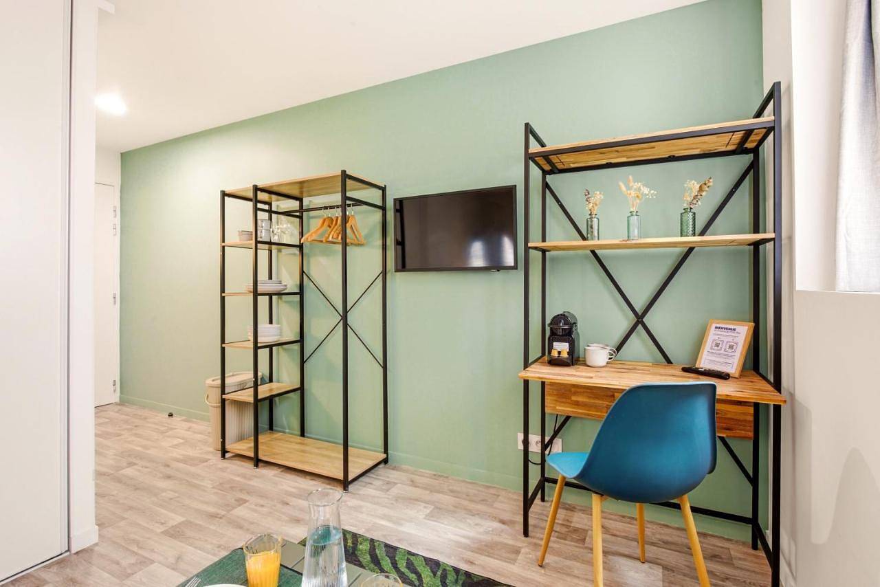 Appartement entier, Studio L'Émeraude - F1 lumineux, hypercentre - Caen in Caen, Région de Caen