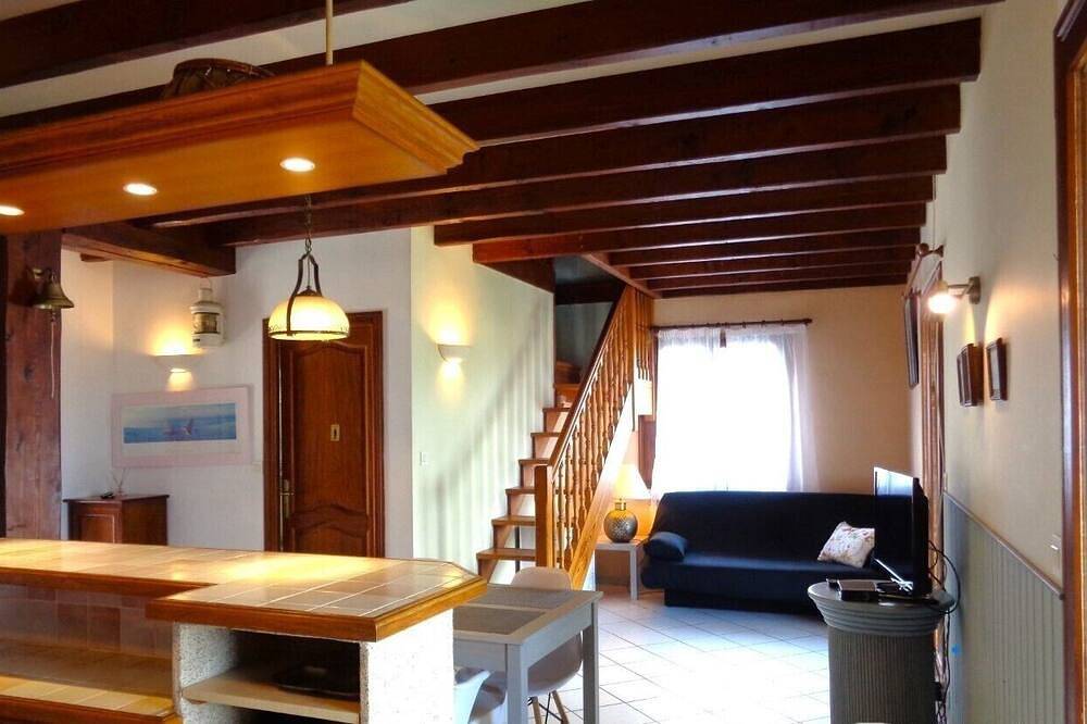 Beautiful View Over The Txingudi Bay And The Town in Hendaye, Bayonne und Umgebung