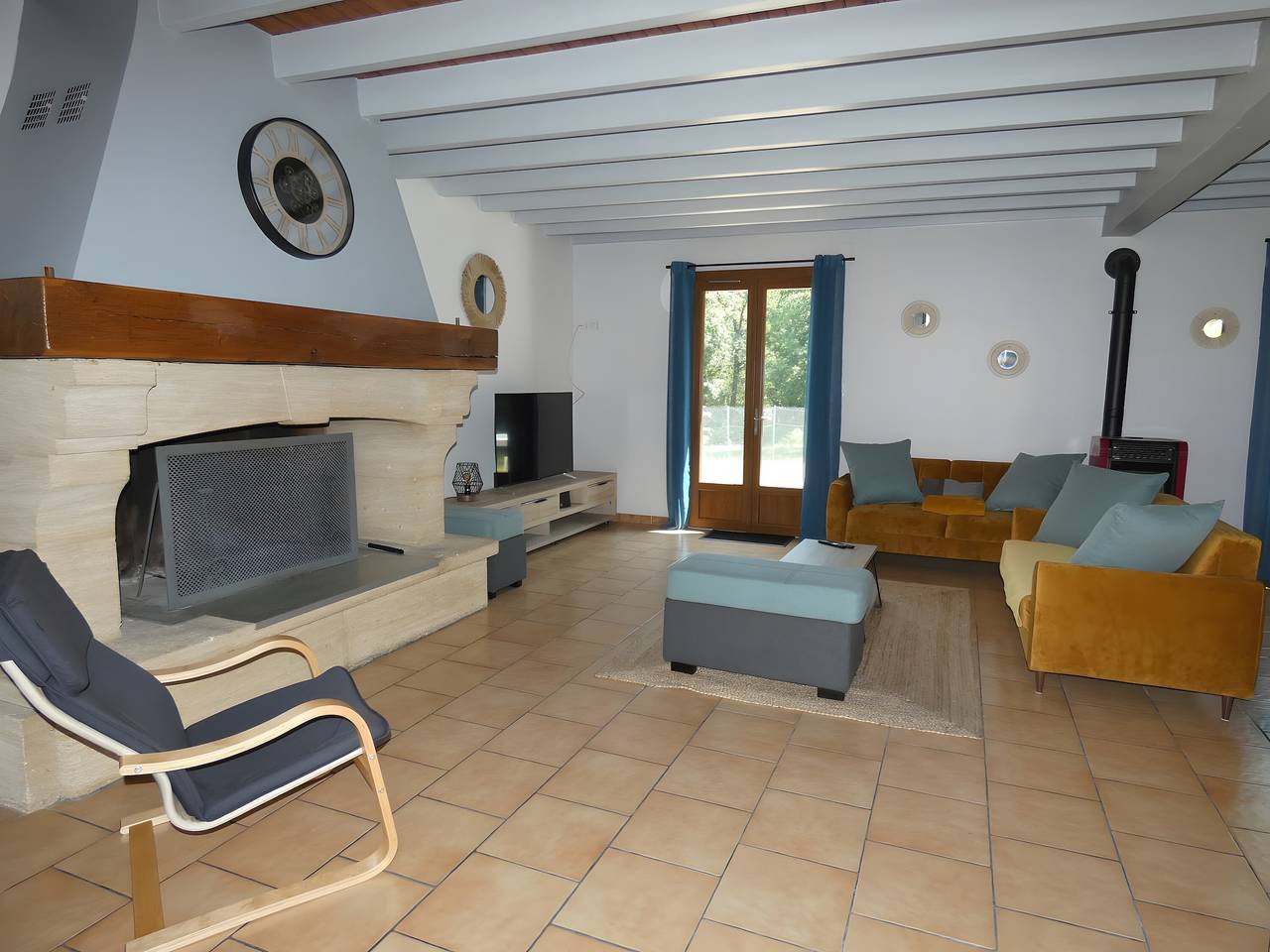 Gîte 8 personnes à Val d'Azun : vue montagne, terrasse privée et Wi-Fi in Bun, Parc national des Pyrénées