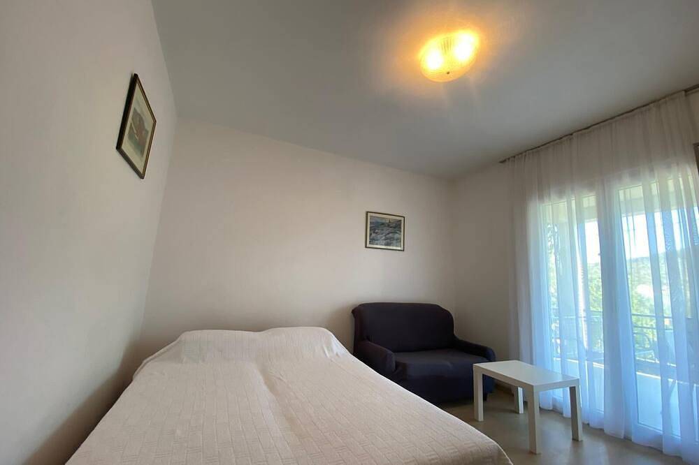 Apartmani Lulufamily accomodation in a quiet fisher village. in Rogoznica, Šibenik-Knin