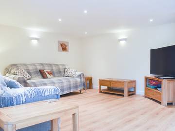 Apartment for 8 People in Devon, South West England, Photo 1