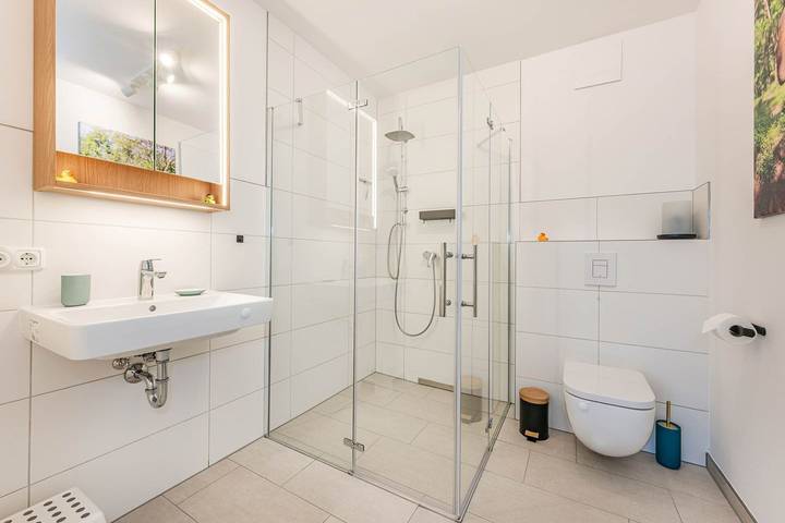 Ganze Wohnung, Moderne Ferienwohnung „Ostseebude“ in Kölpinsee – nah am Strand & top ausgestattet in Kölpinsee, Loddin