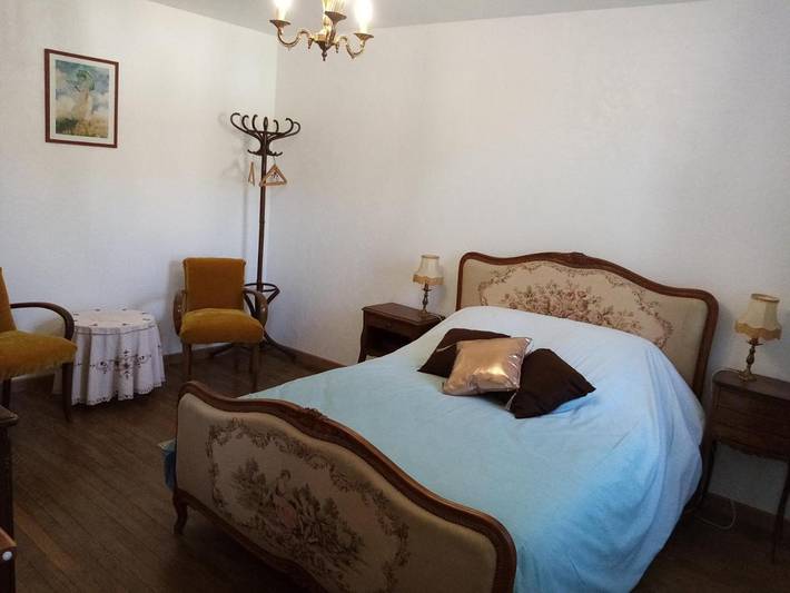 Chambre d’hôte pour 2 personnes, avec Jardin à Gevrolles