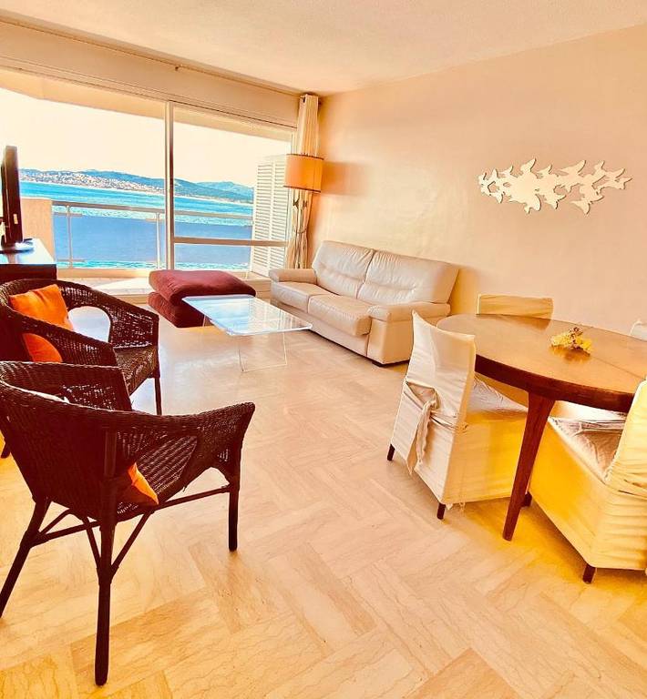 Gîte pour 4 personnes, avec terrasse et vue dans Plage Beau Rivage Saint Raphael - 4