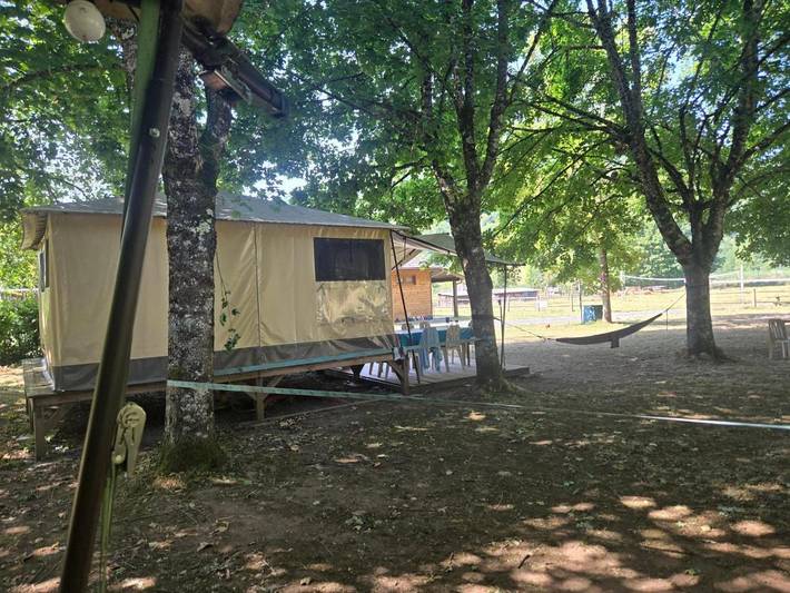Location de vacances pour 5 personnes, avec terrasse à Bassignac - 4