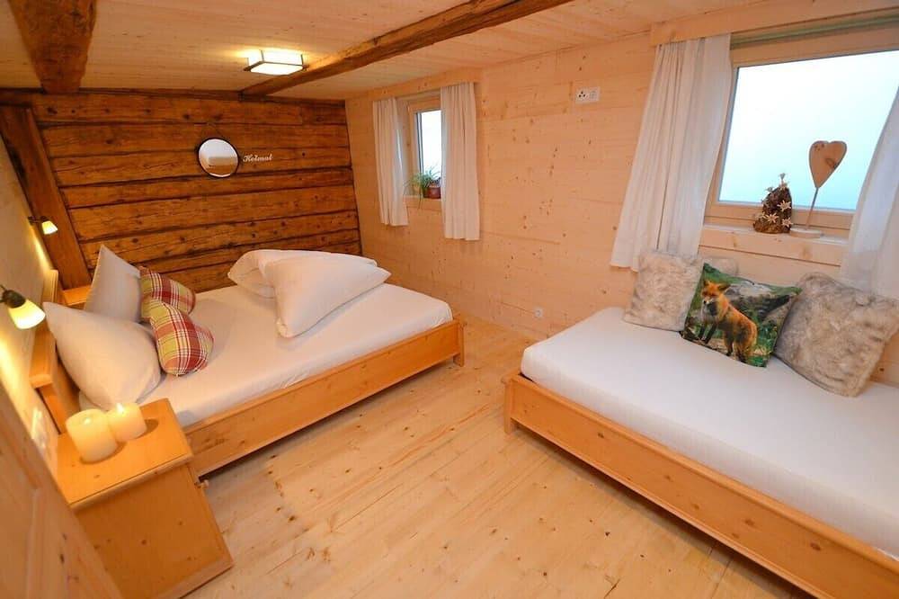 Waldhütte - Ski in/Ski out - by \"wachterhof\" in Tuxer Alpen, Kaltenbach