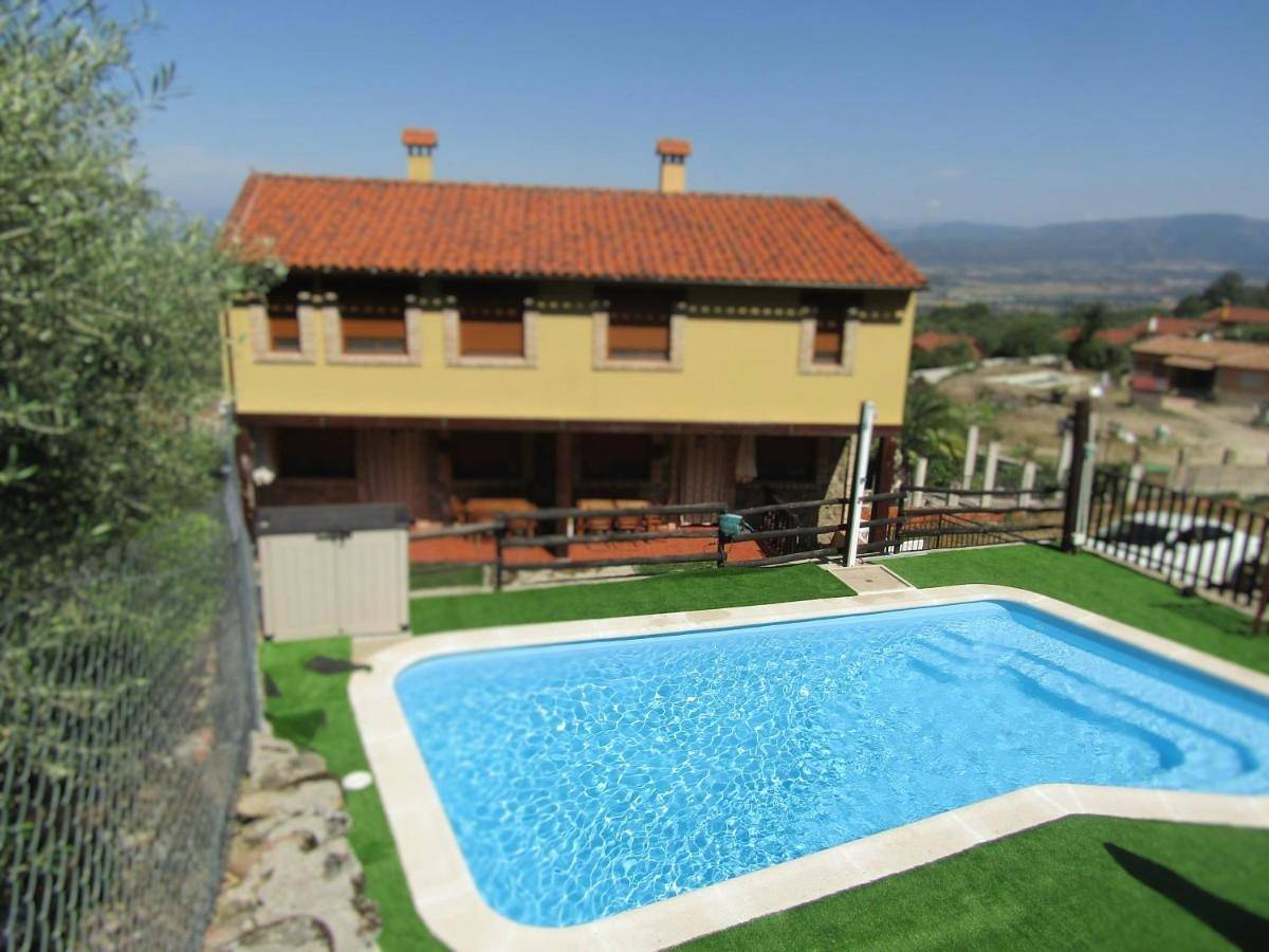 Casas Rurales La Dehesa in Casas del Monte, Provincia de Cáceres