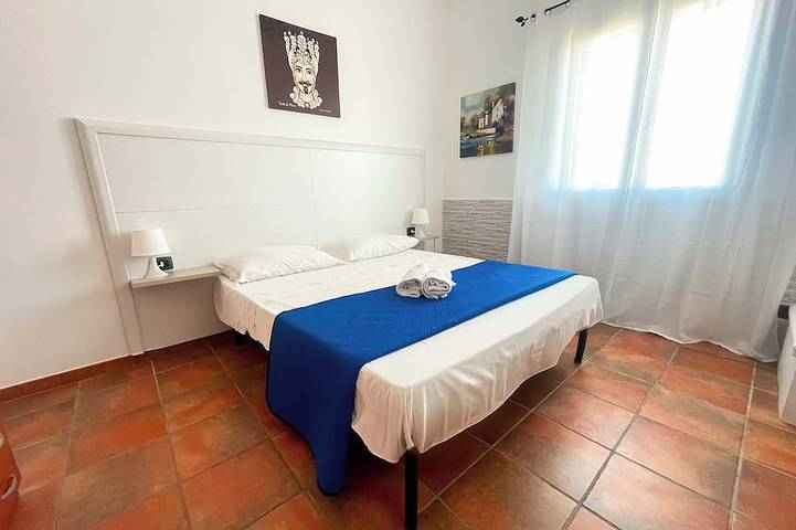 Appartement entier, Splendid apartment in villa 200 meters from the beach wifi rental car in Alcamo Marina, Alcamo