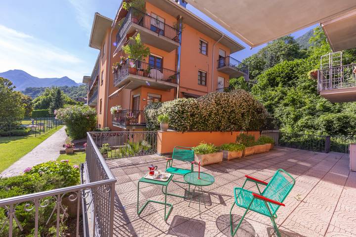 Agriturismo per 6 persone, con terrazza e piscina in Provincia di Como