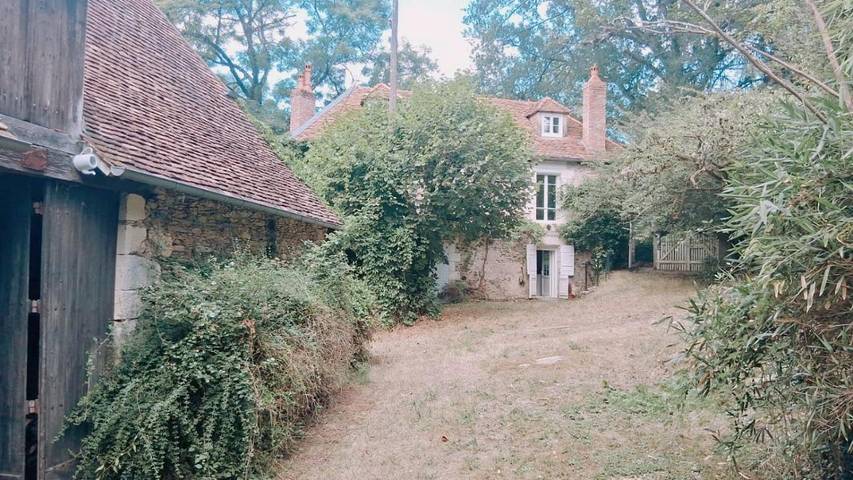 Location de vacances pour 7 personnes, avec vue et jardin à Cherveix-Cubas