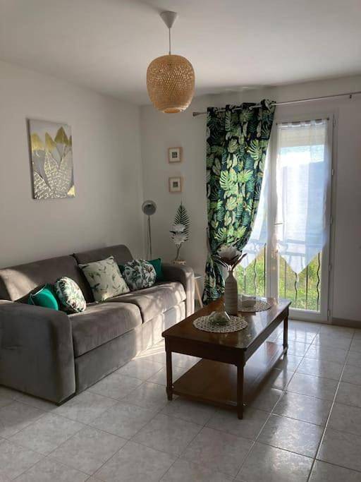 Appartement de vacances pour 4 personnes, avec piscine et vue