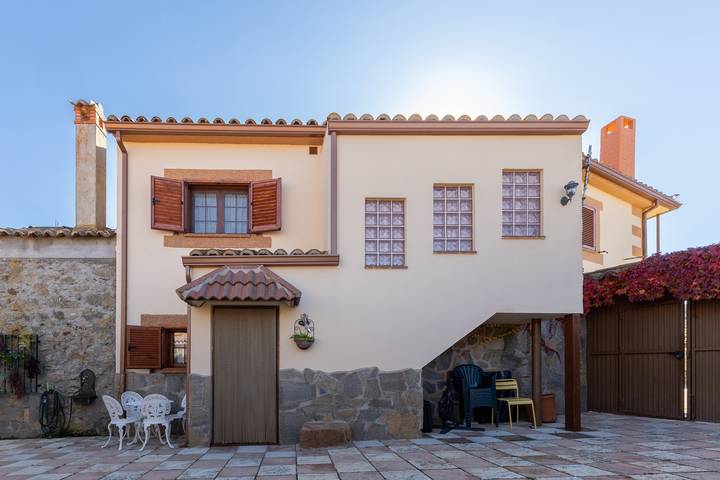 Chalet para 8 personas, con balcón en Comarca de Ávila