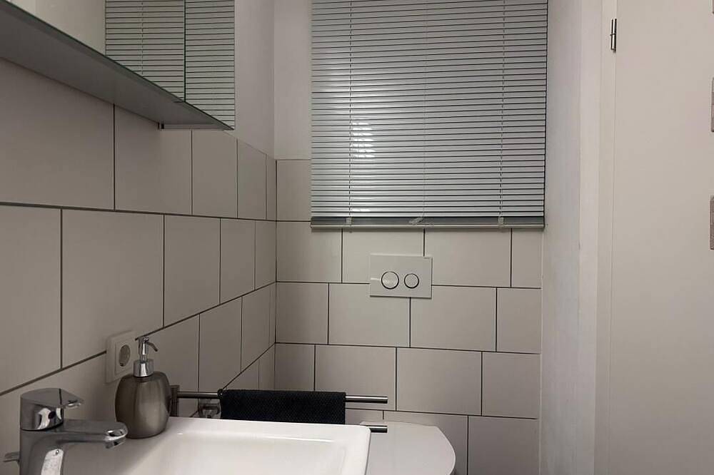 Ganze Wohnung, Neu! Kleines Glück Illingen in Illingen, Saarland
