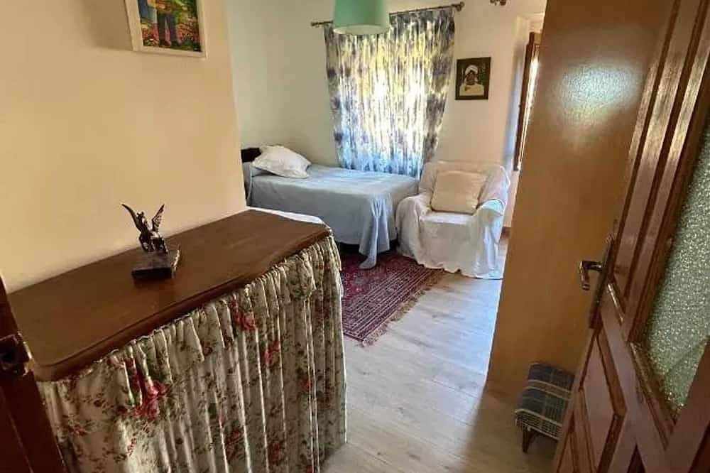 Homerez - Spacious House in Valdeande with Garden in Ribera del Duero, Valdeande