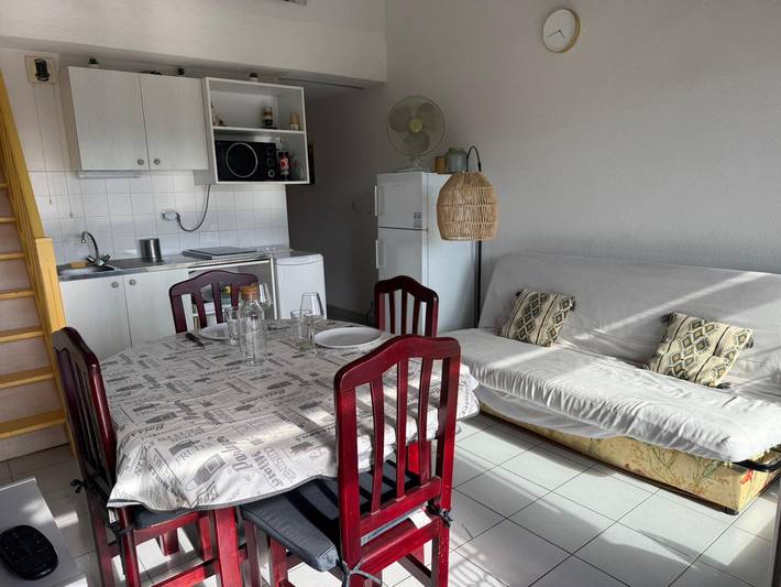Gîte pour 6 personnes, avec terrasse dans Plage des Elmes