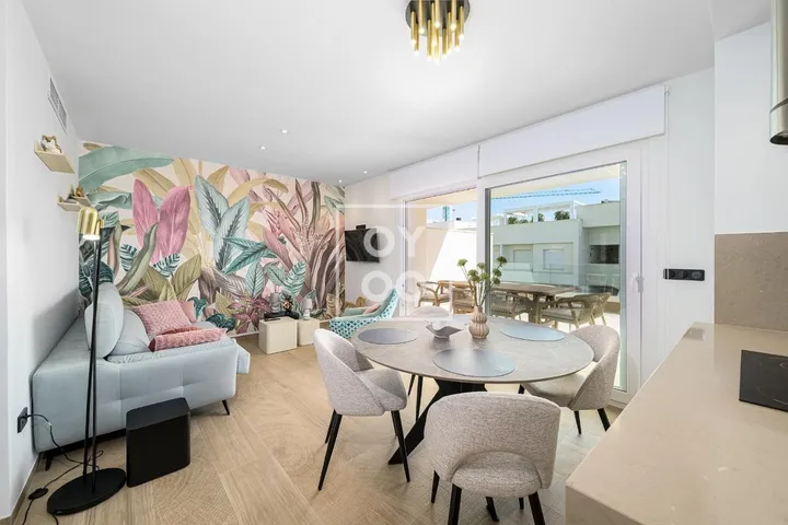 Apartamento de vacaciones para 4 personas, con jardín además de vistas y piscina - 1