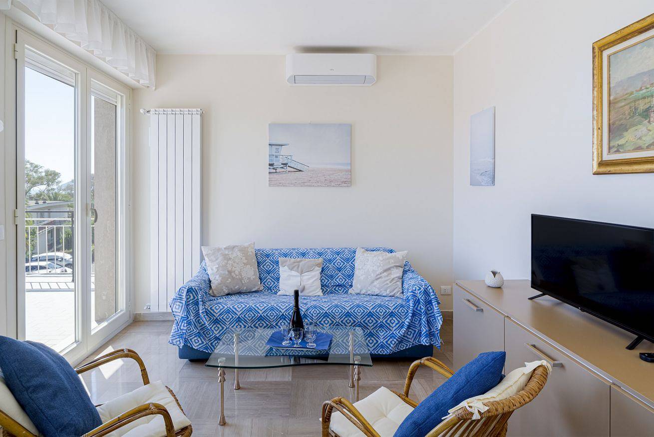 Appartamento intero, Tre Ponti Favoloso Attico Vista Mare x4 New! in Bagni Azzurri, Comune di Sanremo