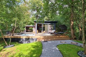 Gîte pour 2 personnes, avec jacuzzi et jardin ainsi que sauna et terrasse en Gironde