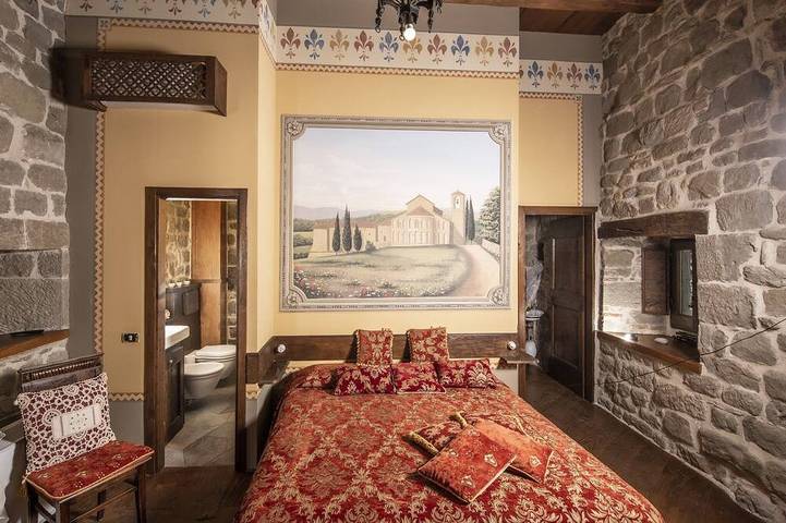 Schloss für 3 Personen, mit Pool - 1